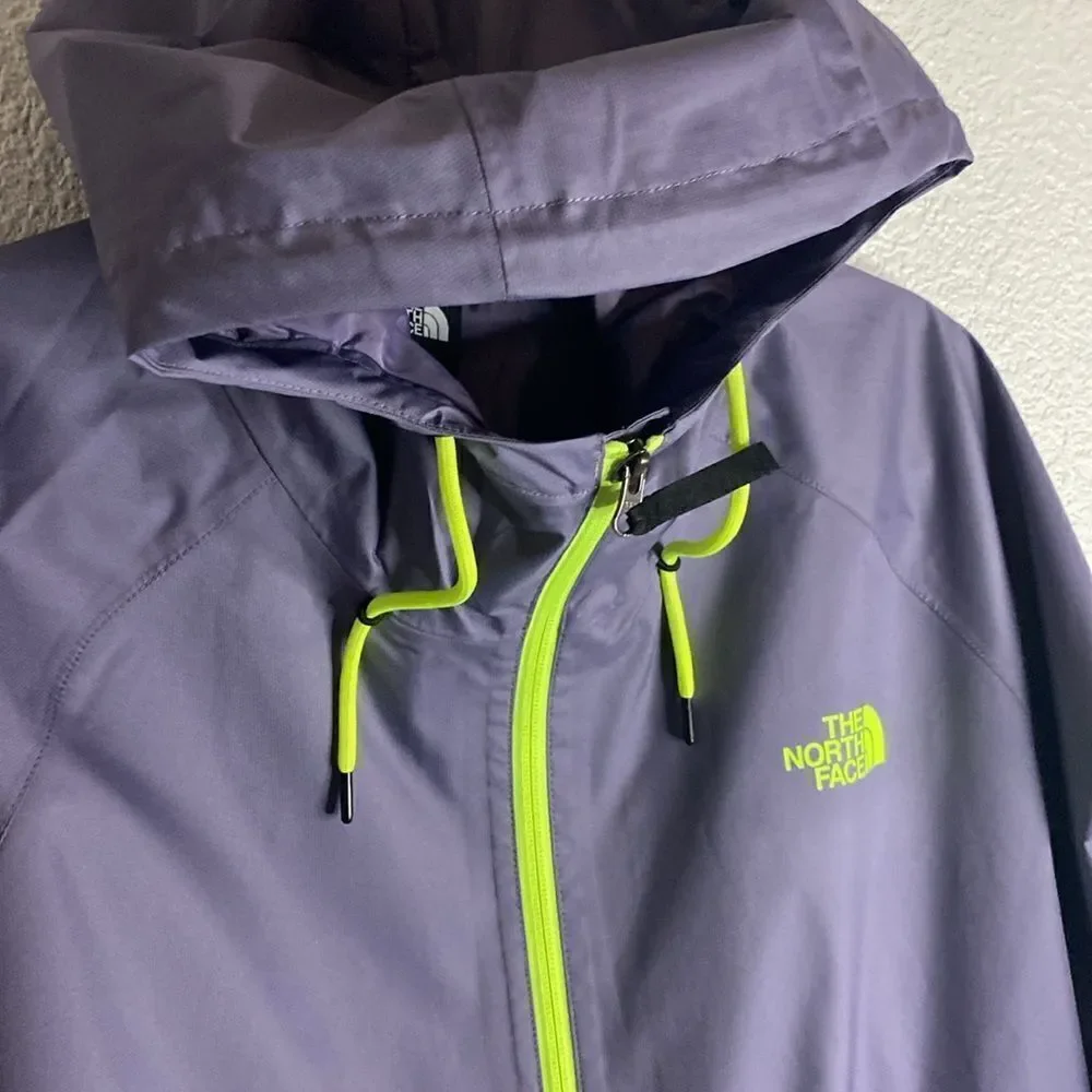NWT- The North Face -Novelty TNF Rain Hood Lunar Slate- Men’s size XL